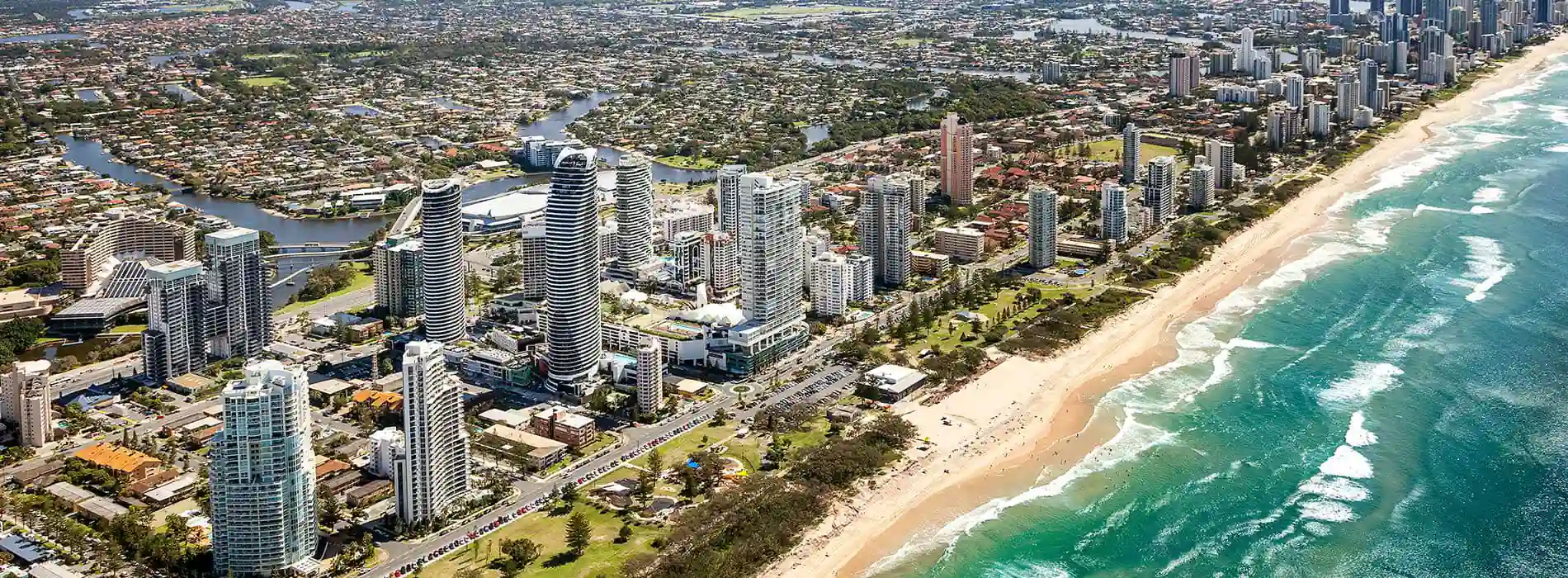 commercial-pool-cleaning-services-gold-coast